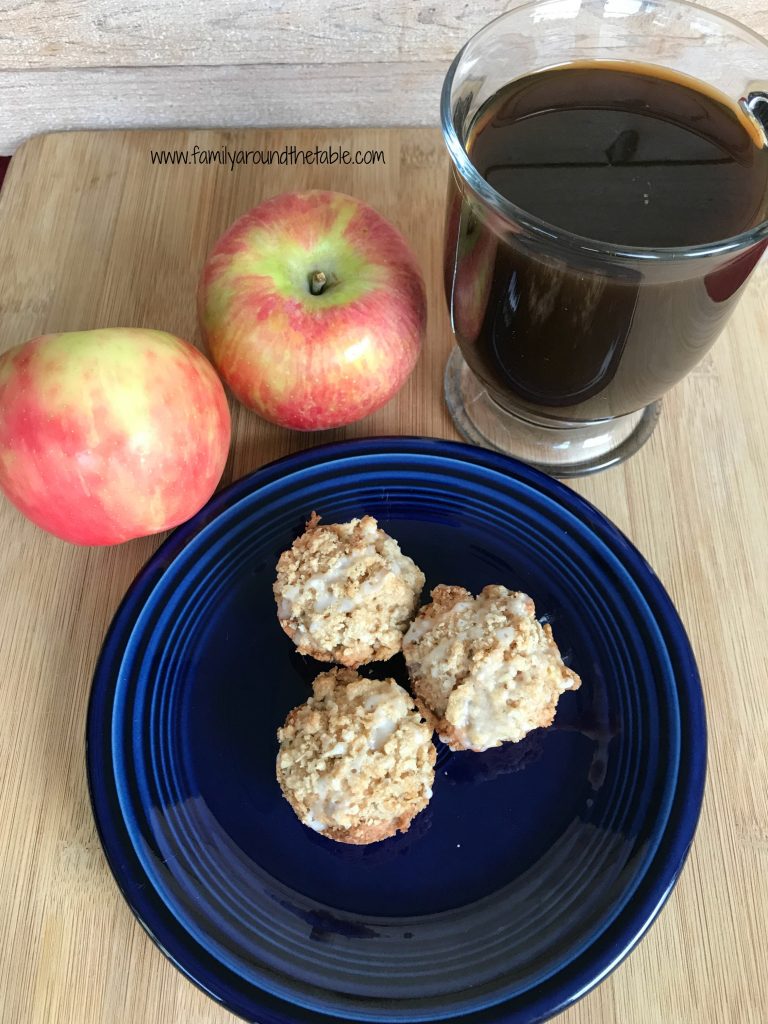Mini Apple Muffins with Oatmeal Streusel Topping