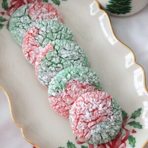 Overhead view of Christmas crinkle cookie.